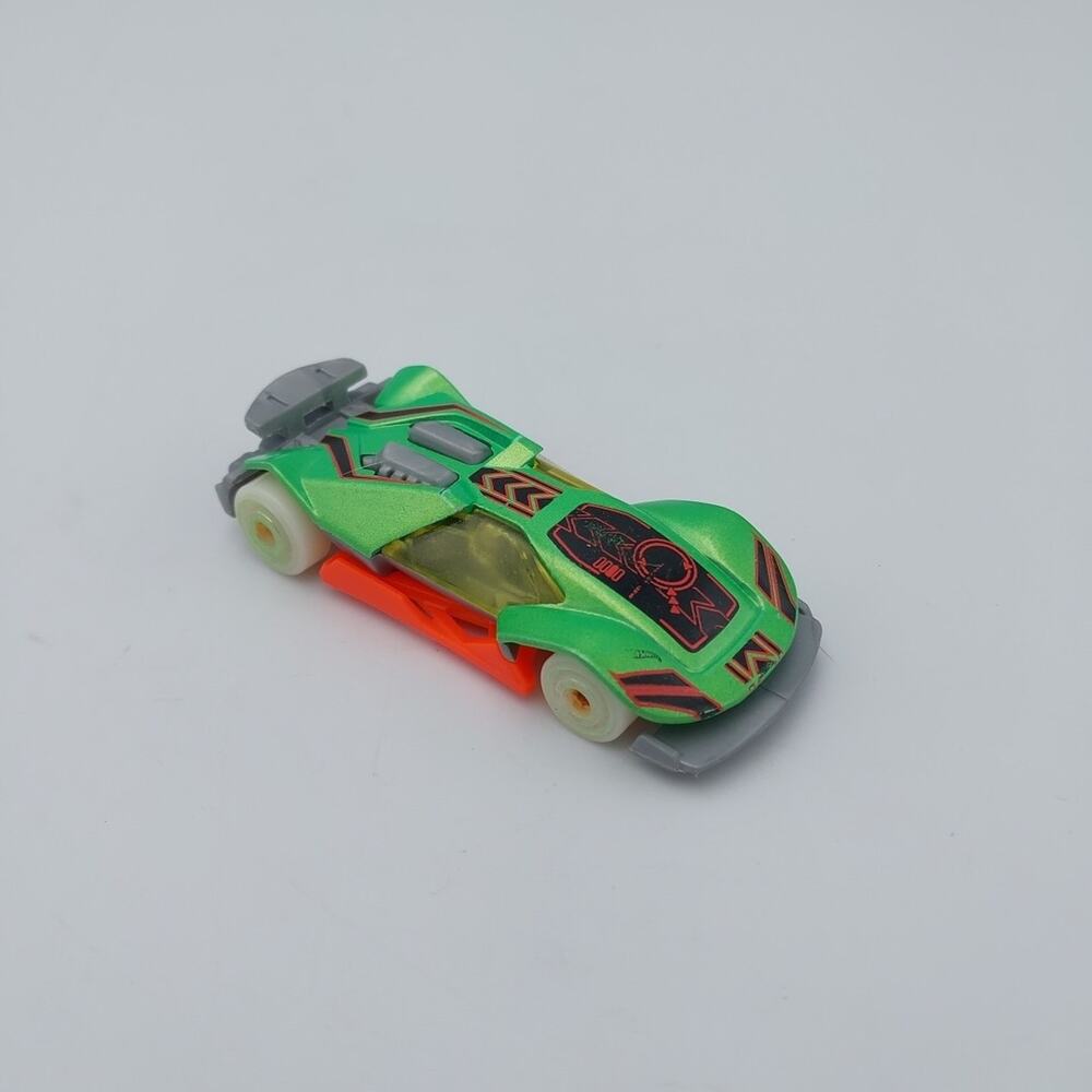 Hot Wheels Green Cyber Speeder 1:64 Diecast Toy Car - Glow Wheels